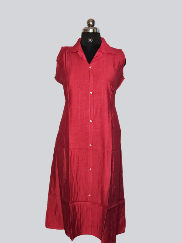 Nyra Sleeveless Red Kurta – Bold & Beautiful